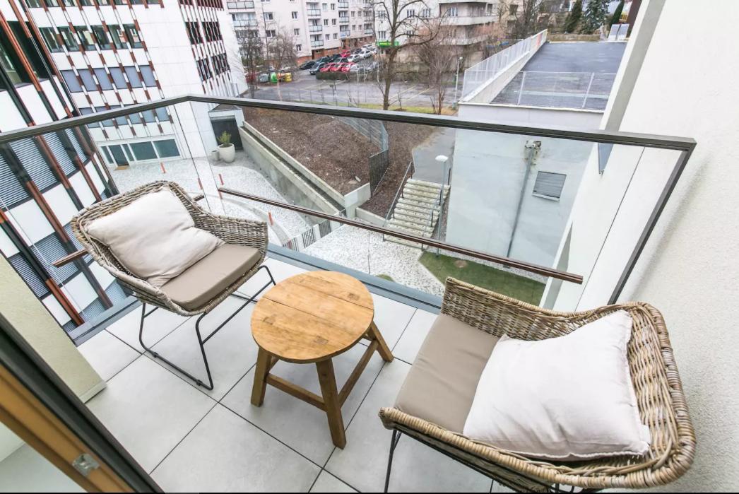 Flawless Apartments Pod Dekankou براغ المظهر الخارجي الصورة